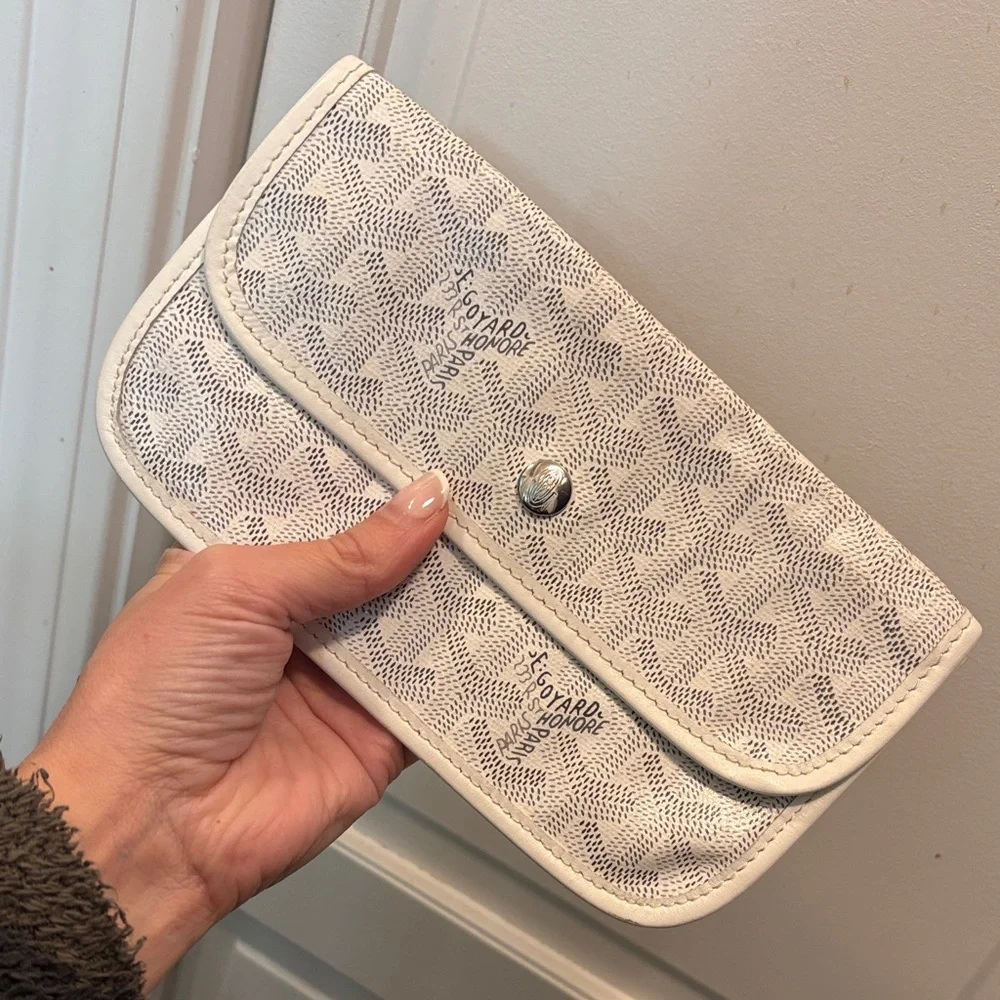 🖤 Cream/White Monogram Print Snap Wallet Pouch 🖤 - Picture 1 of 7